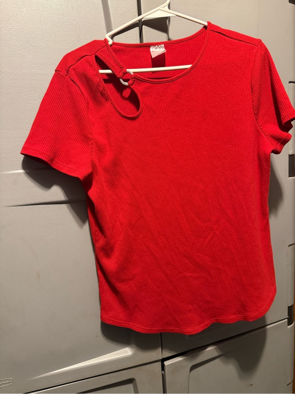 No Boundaries Red Short-Sleeve Ribbed Top with Knot Detail